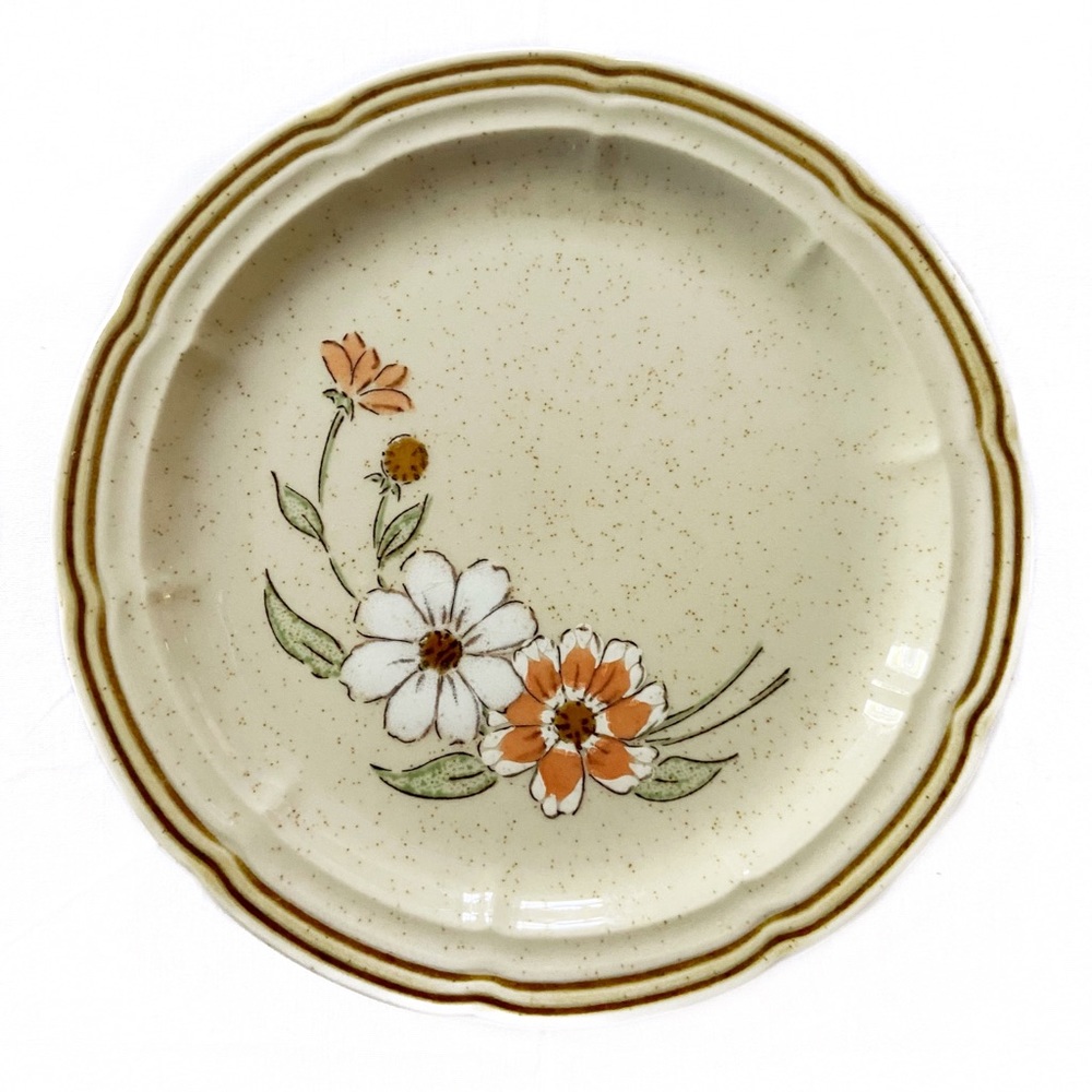 1970’s Crown Manor Handpainted Daisy Dessert Plate